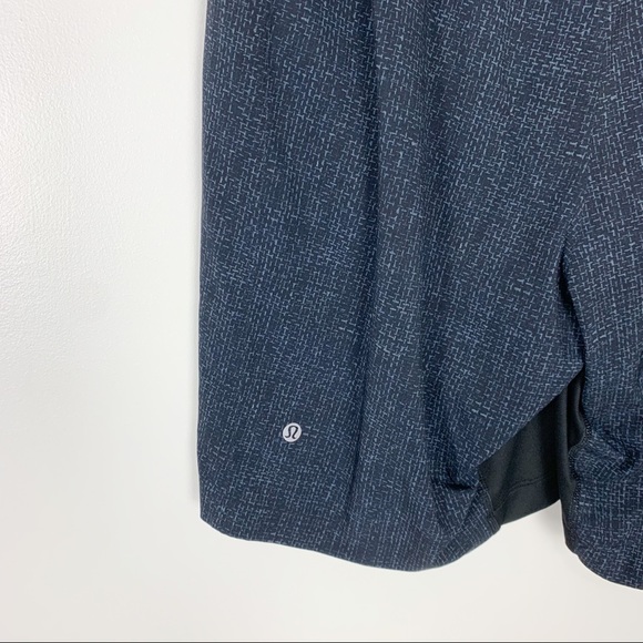 Lululemon Men's T.H.E Shorts 9" Lined Blue & Black Print Wire Weave Size Large - Picture 7 of 11
